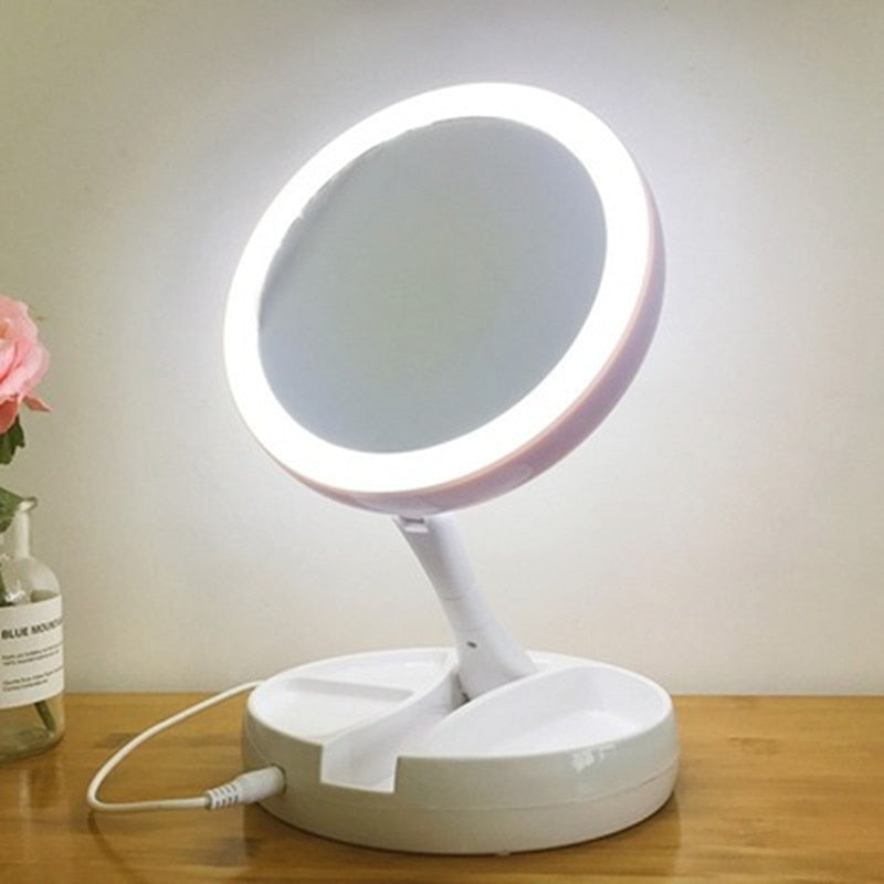 Espelho Light inova com Lente especial com aumento 10X